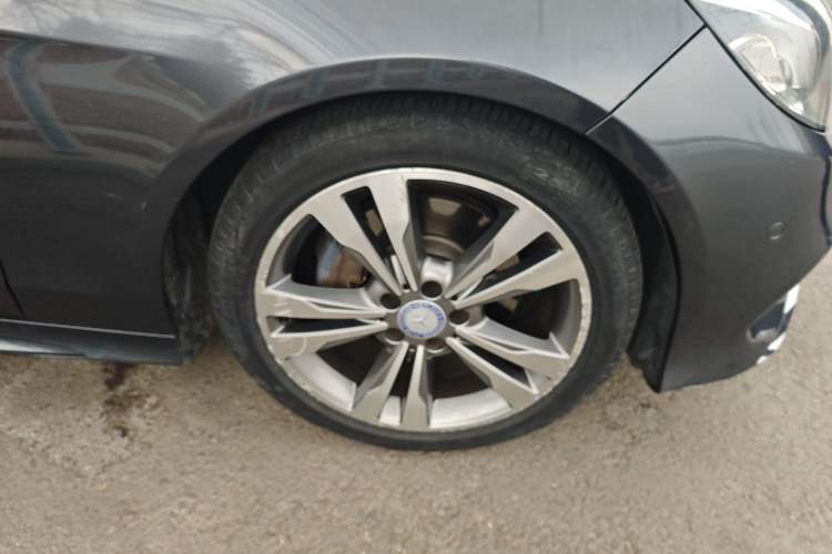 Used Mercedes-Benz E-Class 2014 Restyled E 260 L Sport Edition Right Front Wheel Hub