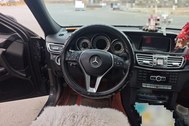 Used Mercedes-Benz E-Class 2014 Restyled E 260 L Sport Edition Steering Wheel