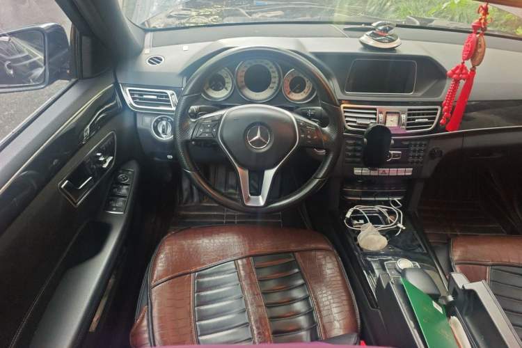 Used Mercedes-Benz E-Class 2014 E 260 L Sport Edition Steering Wheel