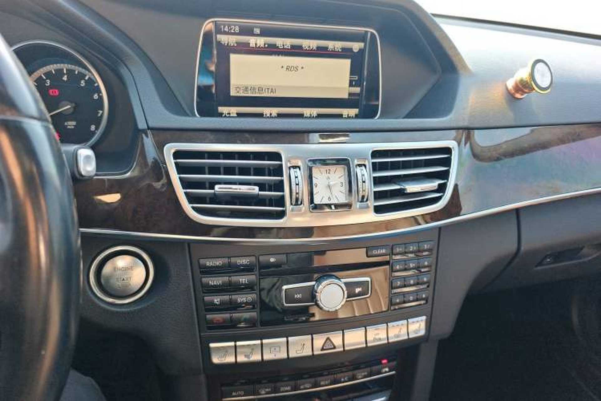 Used Mercedes-Benz E-Class 2014 Facelift E 300 L Audio And AC Panel