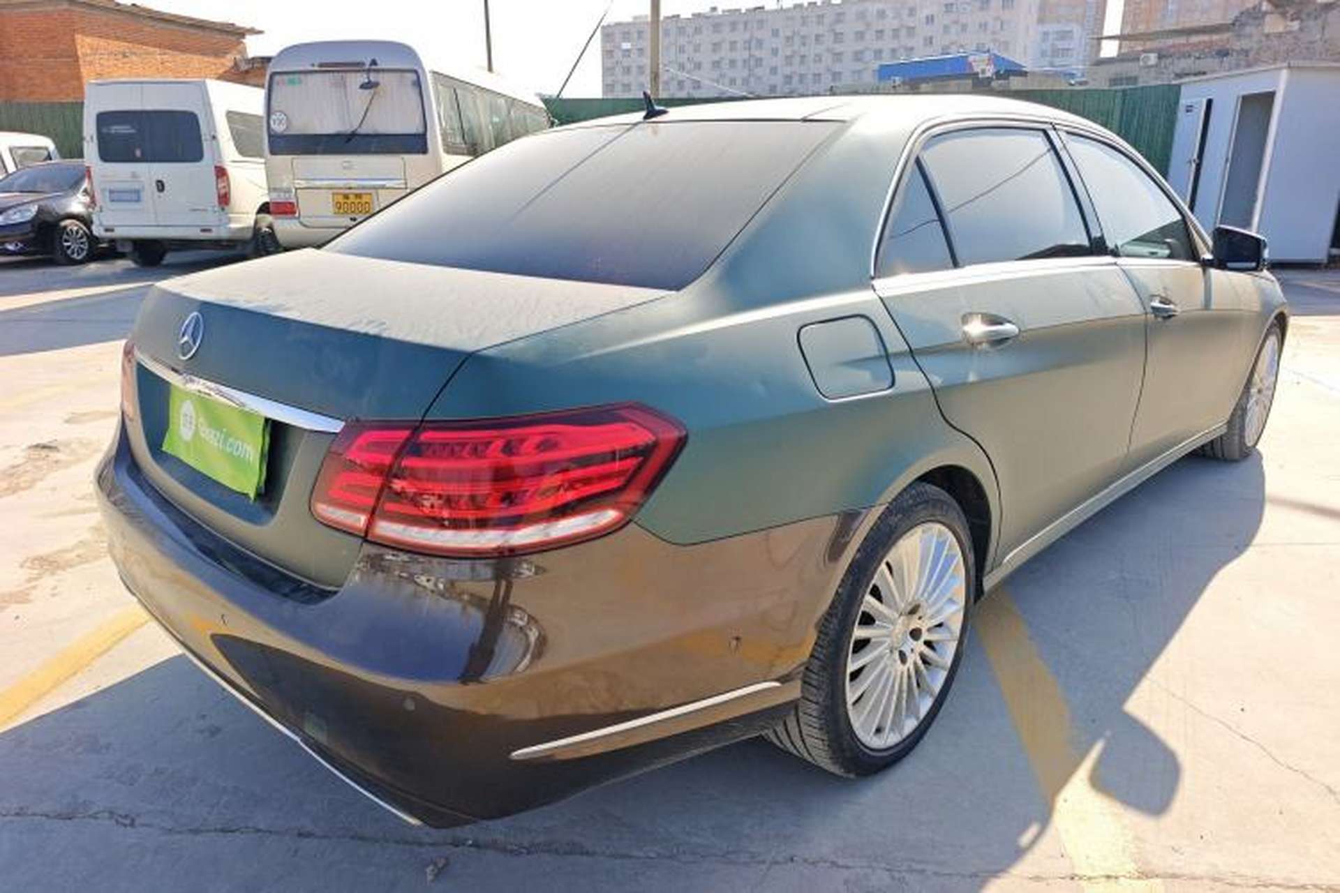 Used Mercedes-Benz E-Class 2014 Facelift E 300 L Exterior 5