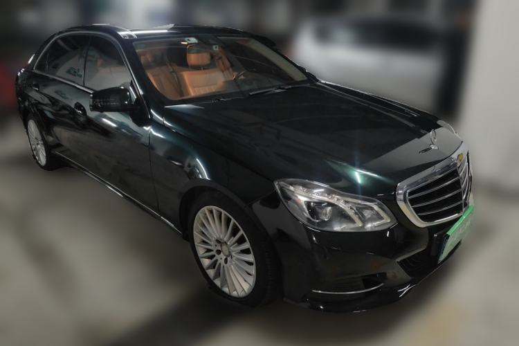 Used Mercedes-Benz E-Class 2014 E 260 L Luxury Model Front Right 45 Deg