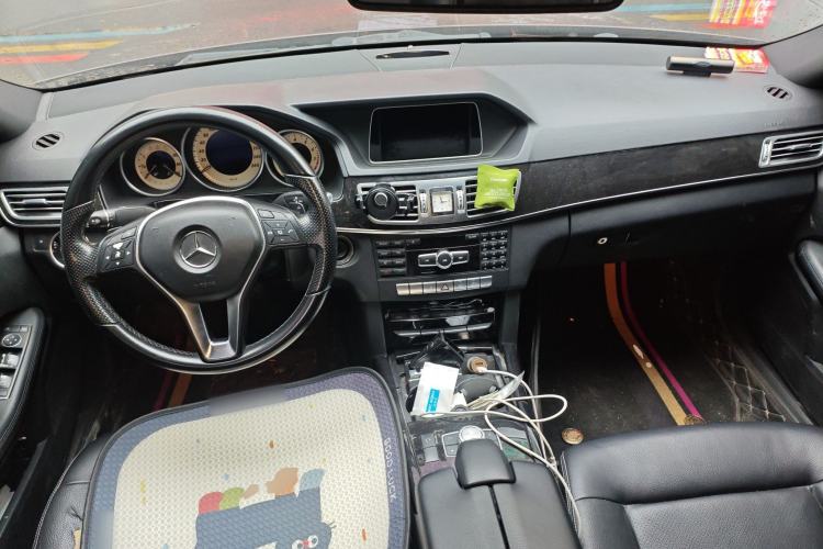 Used Mercedes-Benz E-Class 2014 E 260 L Sport Edition Center Console
