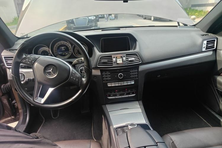 Used Mercedes-Benz E-Class 2014 E 200 Coupe Center Console