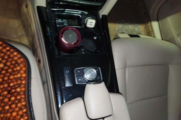 Used Mercedes-Benz E-Class 2014 E 260 L Sport Edition Gear Lever