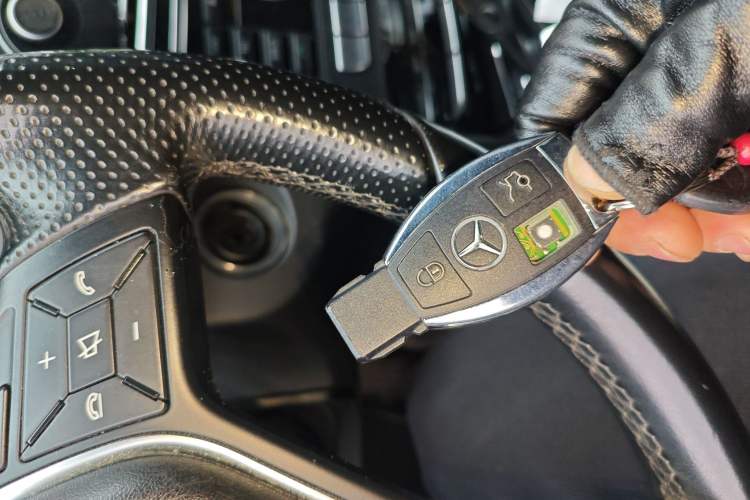 Used Mercedes-Benz E-Class 2014 E 260 L Sport Edition Vehicle Key