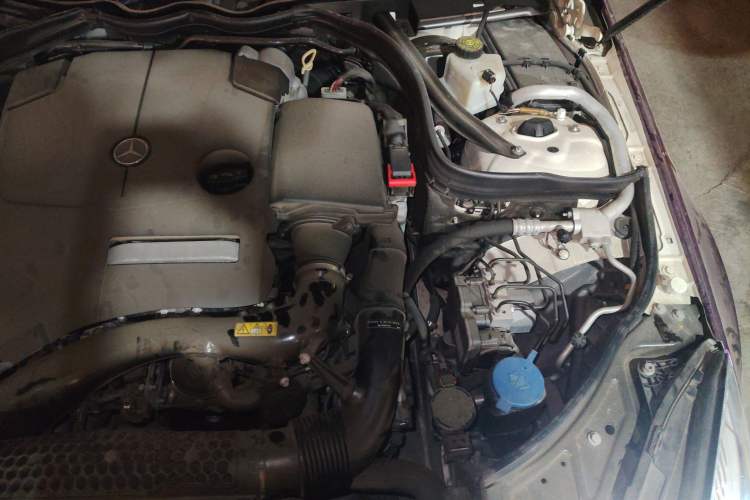 Used Mercedes-Benz E-Class 2014 E 200 Coupe Engine Bay Left
