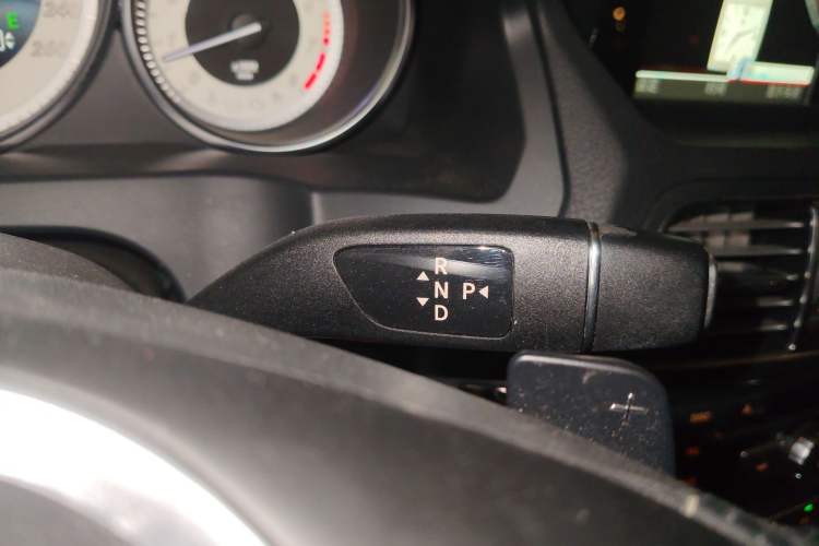 Used Mercedes-Benz E-Class 2014 E 200 Coupe Gear Lever