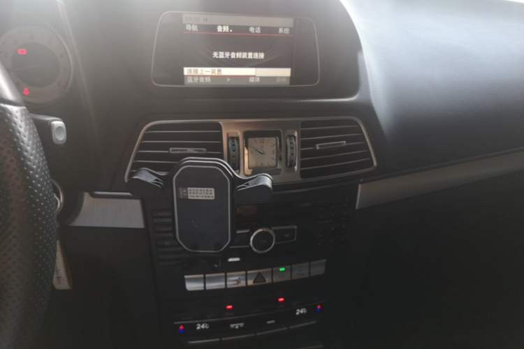 Used Mercedes-Benz E-Class 2014 E 200 Coupe Audio And AC Panel