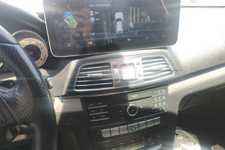 Used Mercedes-Benz E-Class 2014 E 200 Coupe Audio And AC Panel
