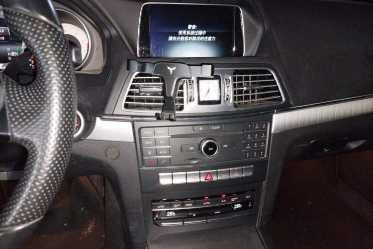 Used Mercedes-Benz E-Class 2014 E 200 Coupe Audio And AC Panel