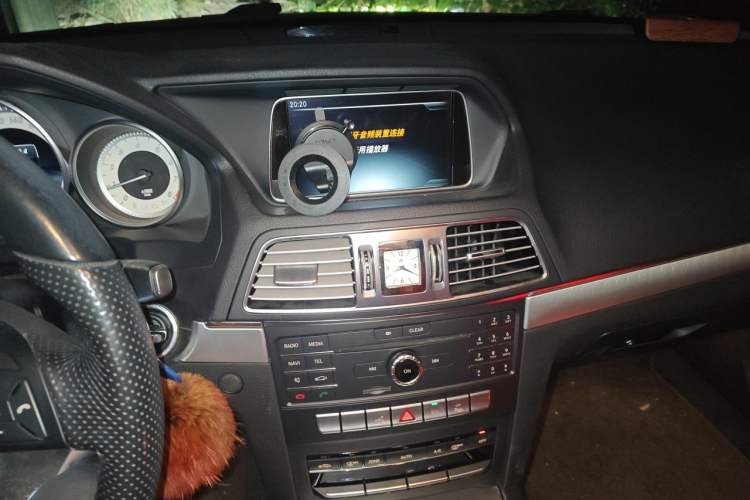 Used Mercedes-Benz E-Class 2014 E 260 Coupe Audio And AC Panel