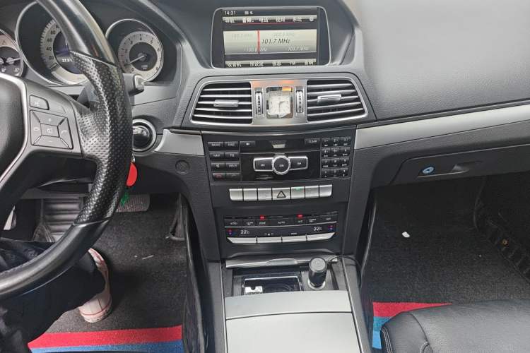 Used Mercedes-Benz E-Class 2014 E 260 Coupe Audio And AC Panel