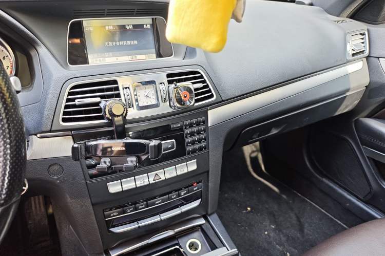 Used Mercedes-Benz E-Class 2014 E 200 Coupe Audio And AC Panel