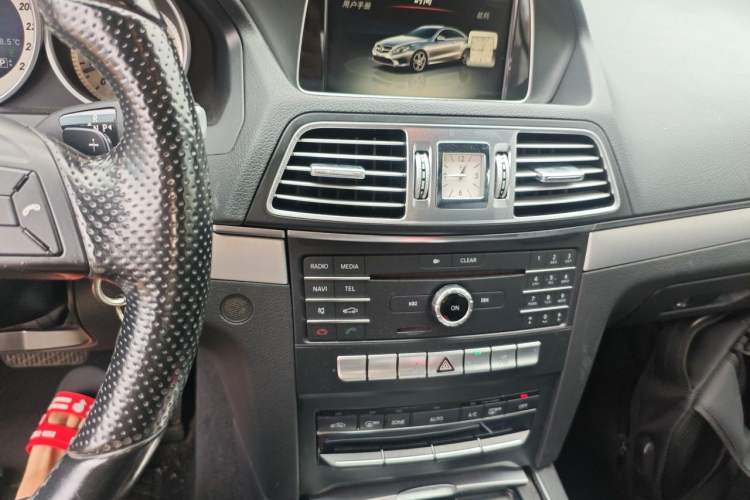 Used Mercedes-Benz E-Class 2014 E 260 Coupe Audio And AC Panel