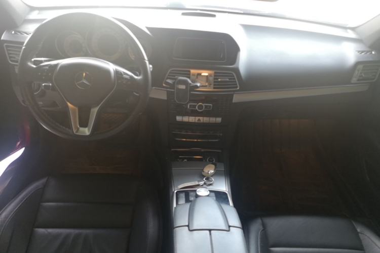Used Mercedes-Benz E-Class 2014 E 200 Coupe Center Console
