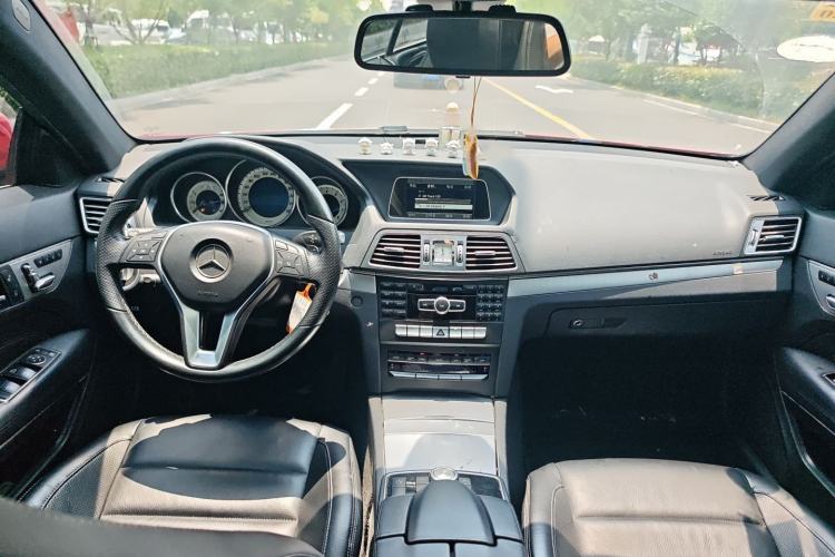 Used Mercedes-Benz E-Class 2014 E 200 Coupe Center Console