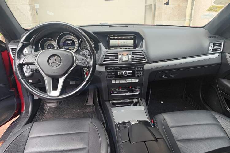 Used Mercedes-Benz E-Class 2014 E 260 Coupe Center Console