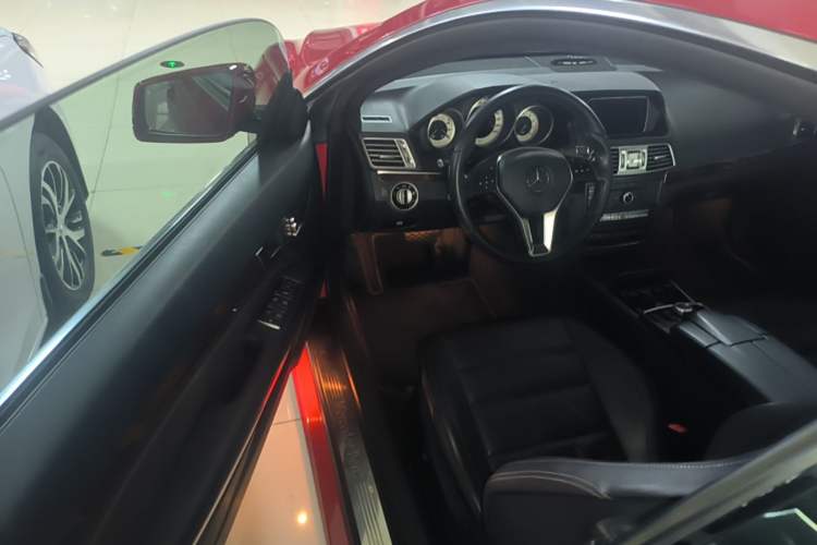 Used Mercedes-Benz E-Class 2014 E 200 Coupe Driver Seat