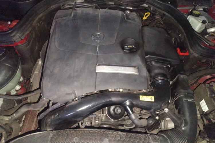 Used Mercedes-Benz E-Class 2014 E 260 Coupe Engine Bay