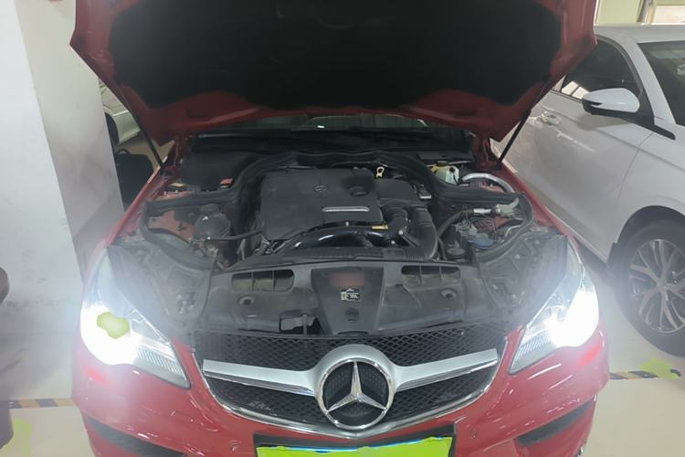 Used Mercedes-Benz E-Class 2014 E 200 Coupe Engine Bay
