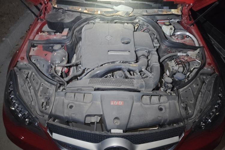Used Mercedes-Benz E-Class 2014 E 260 Coupe Engine Bay