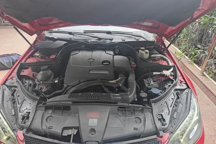 Used Mercedes-Benz E-Class 2014 E 260 Coupe Engine Bay