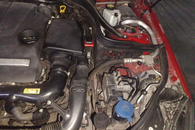 Used Mercedes-Benz E-Class 2014 E 260 Coupe Engine Bay Left
