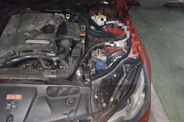 Used Mercedes-Benz E-Class 2014 E 200 Coupe Engine Bay Left
