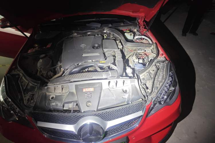 Used Mercedes-Benz E-Class 2014 E 260 Coupe Engine Bay Left