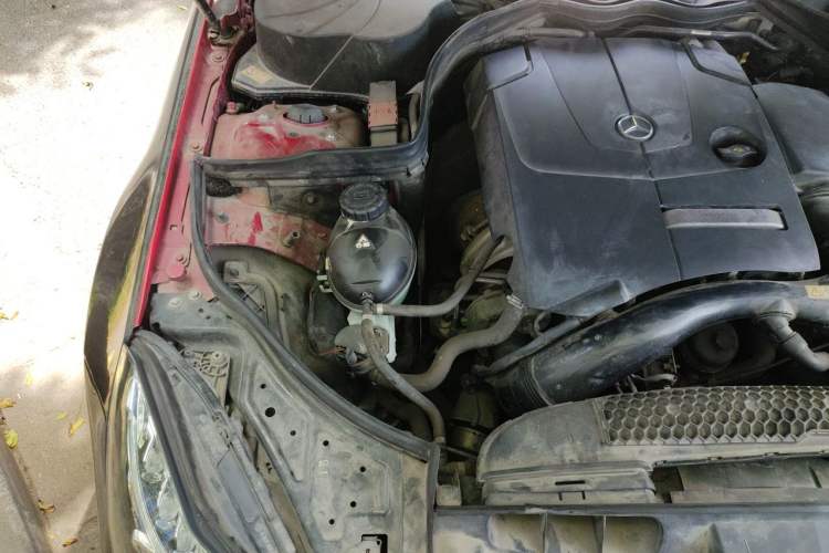 Used Mercedes-Benz E-Class 2014 E 260 Coupe Engine Bay Right