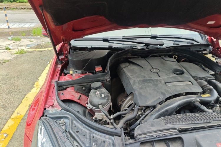Used Mercedes-Benz E-Class 2014 E 260 Coupe Engine Bay Right