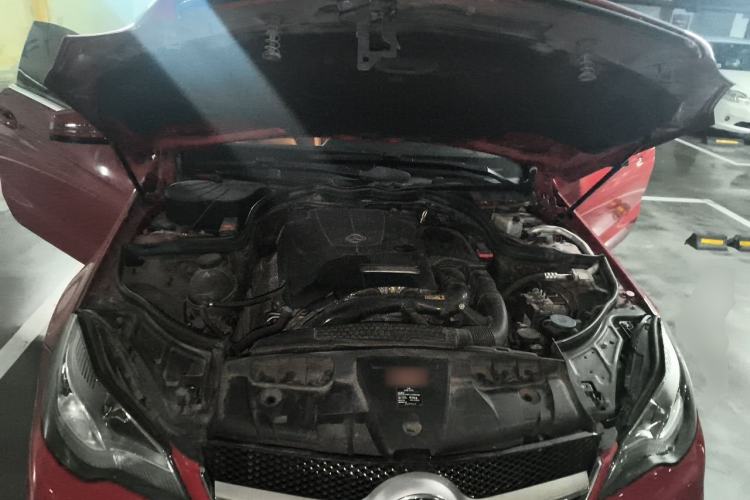 Used Mercedes-Benz E-Class 2014 E 200 Coupe Engine Bay