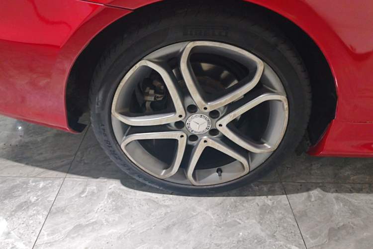 Used Mercedes-Benz E-Class 2014 E 200 Coupe Exterior 5