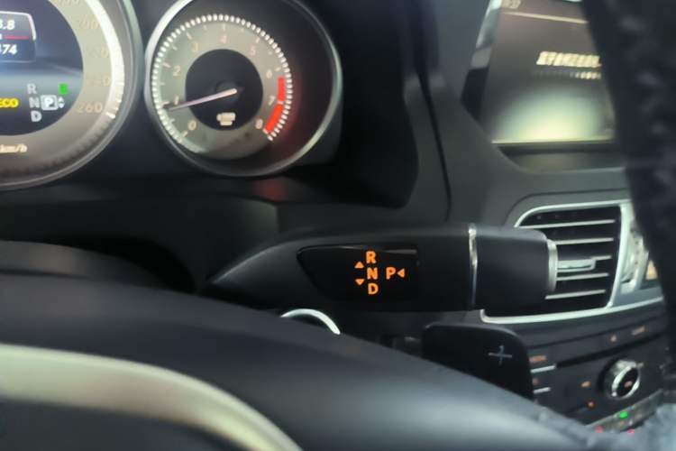 Used Mercedes-Benz E-Class 2014 E 200 Coupe Gear Lever