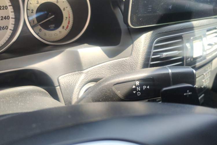 Used Mercedes-Benz E-Class 2014 E 200 Coupe Gear Lever