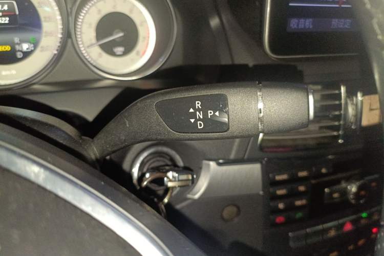 Used Mercedes-Benz E-Class 2014 E 200 Coupe Gear Lever