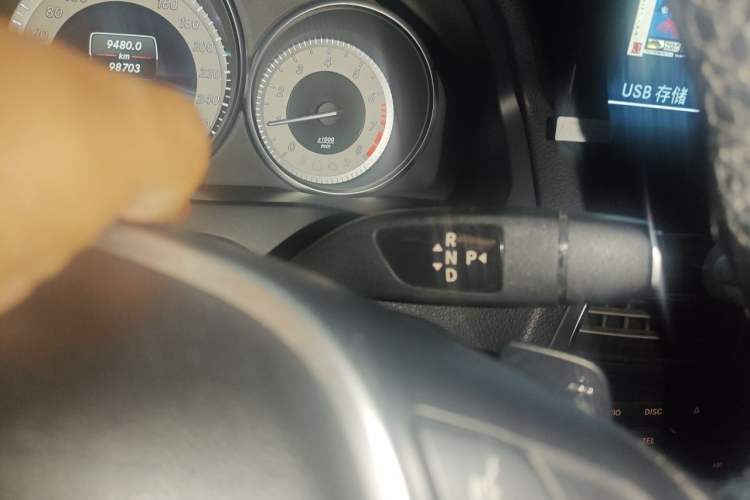 Used Mercedes-Benz E-Class 2014 E 200 Coupe Gear Lever