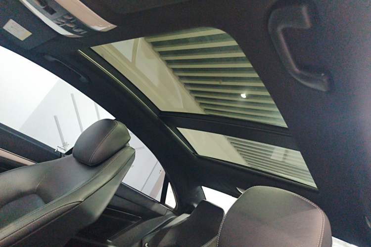 Used Mercedes-Benz E-Class 2014 E 200 Coupe Headliner