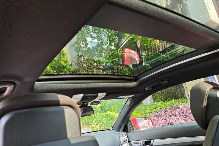 Used Mercedes-Benz E-Class 2014 E 200 Coupe Headliner
