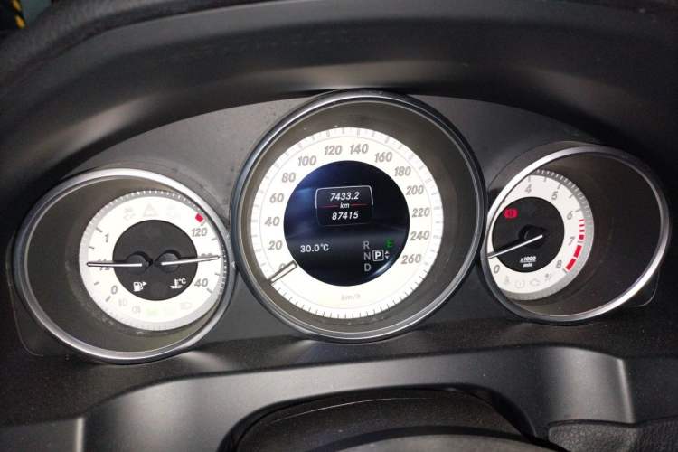 Used Mercedes-Benz E-Class 2014 E 200 Coupe Instrument Cluster