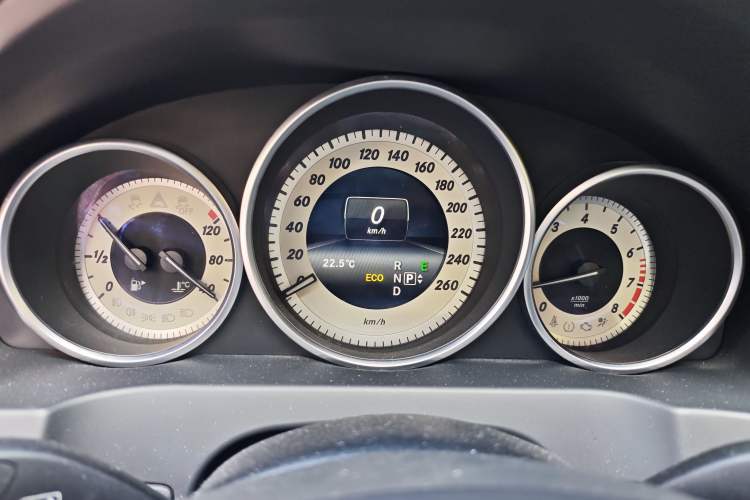 Used Mercedes-Benz E-Class 2014 E 200 Coupe Instrument Cluster