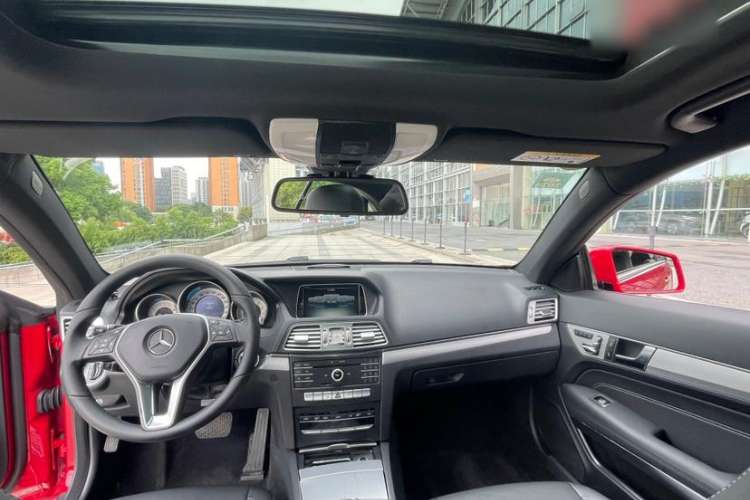 Used Mercedes-Benz E-Class 2014 E 200 Coupe Interior 1