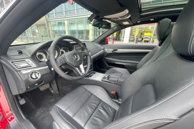 Used Mercedes-Benz E-Class 2014 E 200 Coupe Interior 2