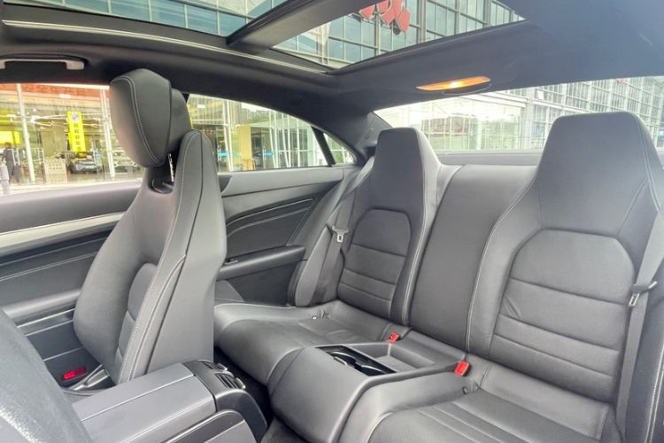 Used Mercedes-Benz E-Class 2014 E 200 Coupe Interior 3