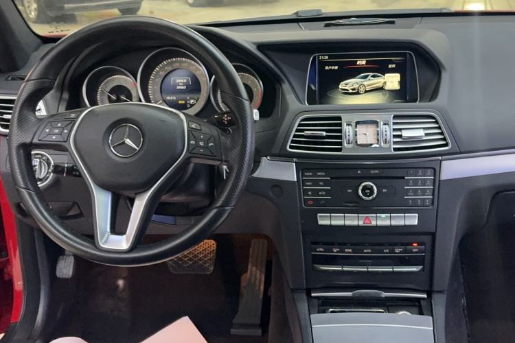 Used Mercedes-Benz E-Class 2014 E 200 Coupe Interior 3