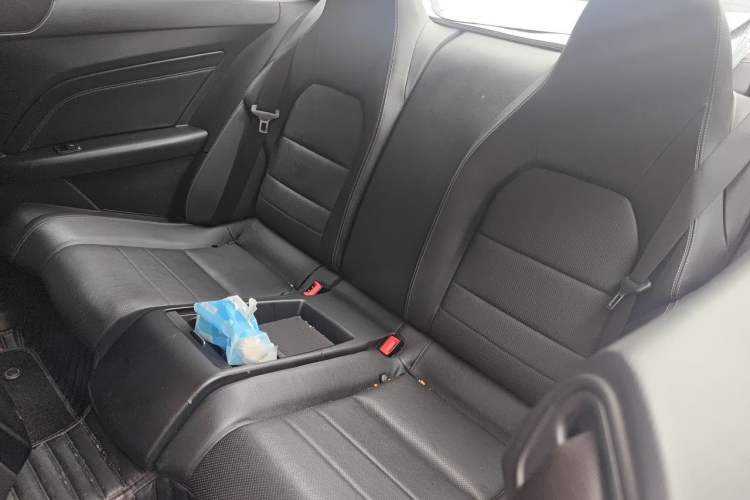 Used Mercedes-Benz E-Class 2014 E 260 Coupe Left Rear Seat