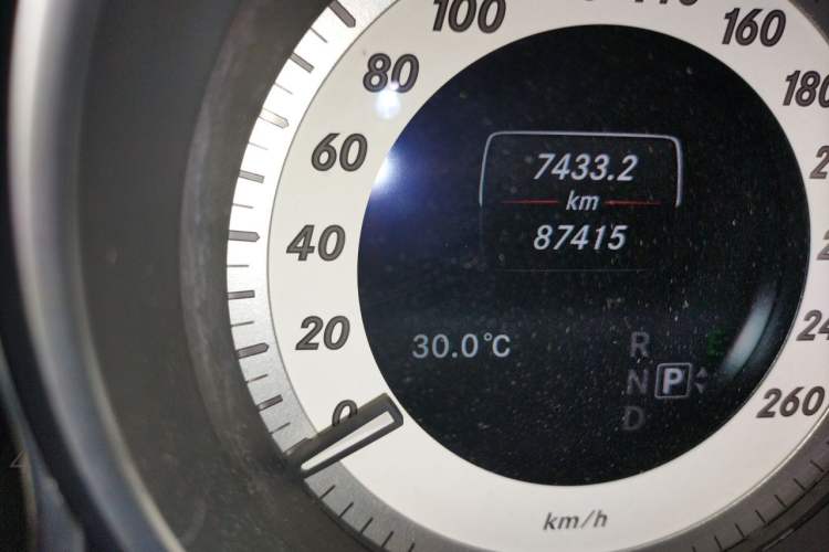 Used Mercedes-Benz E-Class 2014 E 200 Coupe Odometer Close Up