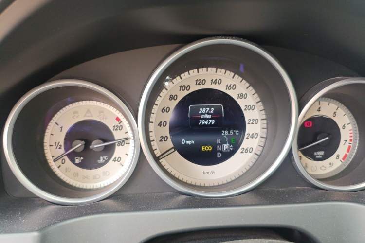 Used Mercedes-Benz E-Class 2014 E 260 Coupe Odometer Close Up