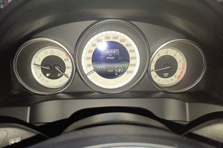 Used Mercedes-Benz E-Class 2014 E 200 Coupe Odometer Close Up